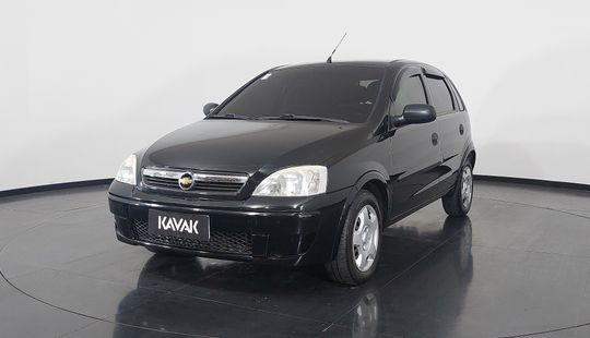 Chevrolet • Corsa