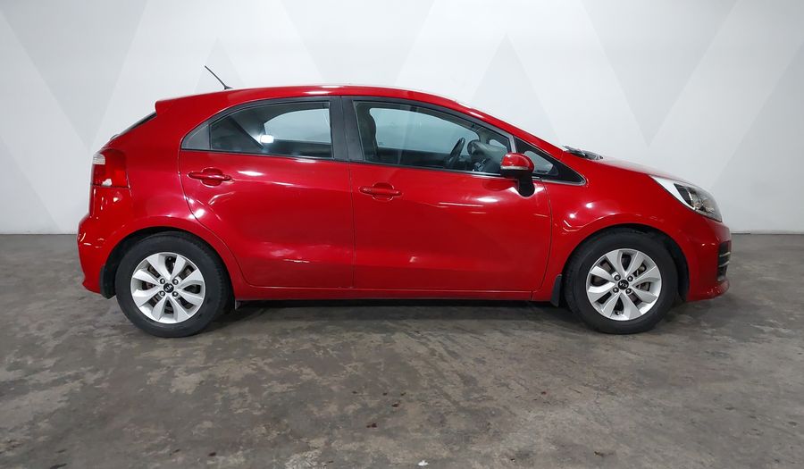 Kia Rio 1.6 EX MT Hatchback 2017