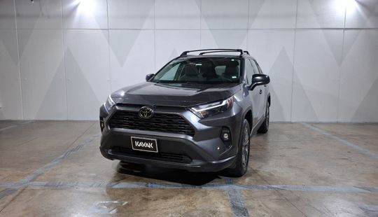 Toyota • RAV4