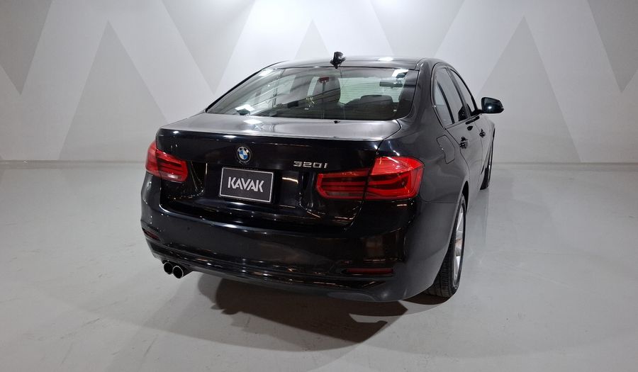 Bmw Serie 3 2.0 320IA Sedan 2016