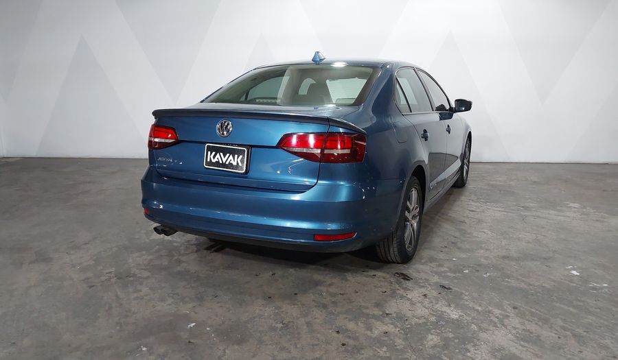 Volkswagen Jetta 2.0 LIVE MT Sedan 2016