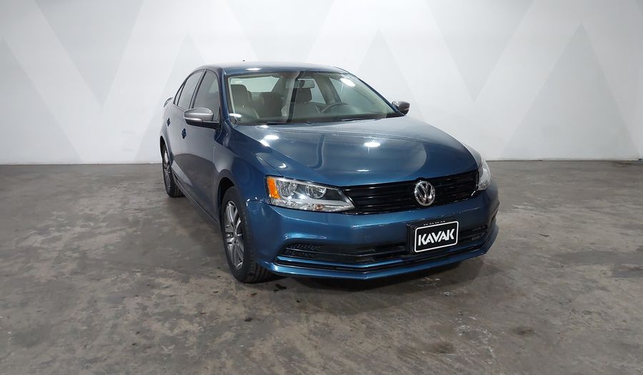 Volkswagen Jetta 2.0 LIVE MT Sedan 2016