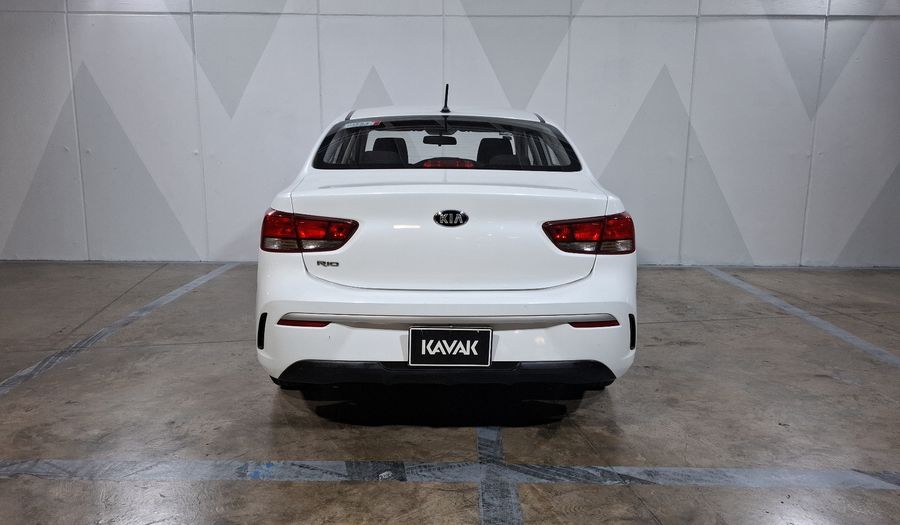 Kia Rio 1.6 L AUTO Sedan 2021