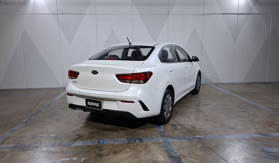 Kia Rio 1.6 L AUTO Sedan 2021