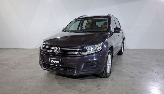 Volkswagen • Tiguan