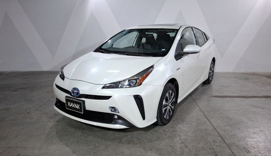 Toyota • Prius