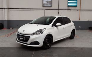 Peugeot • 208