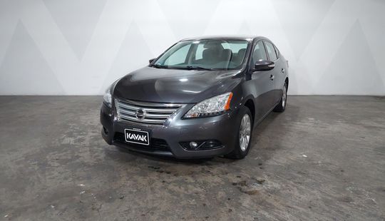 Nissan • Sentra