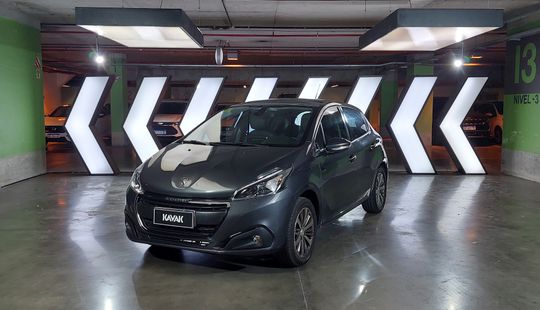 Peugeot • 208