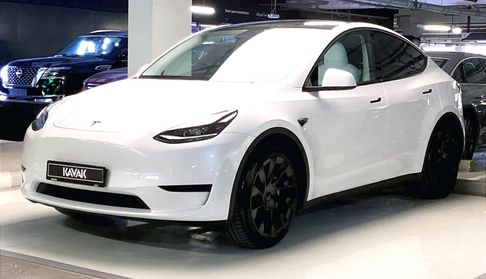 Tesla Model Y STANDARD RANGE Suv 2023