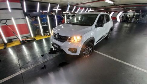 Renault Kwid 1.0 ICONIC Hatchback 2021