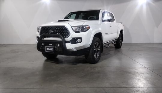 Toyota • Tacoma