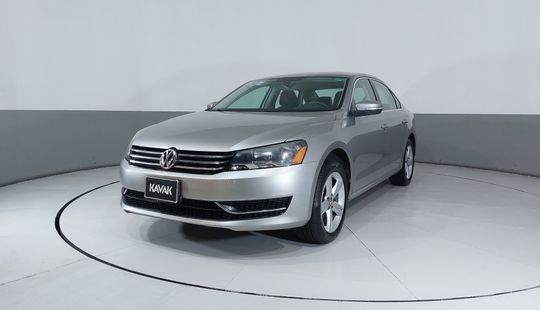 Volkswagen • Passat