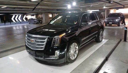 Cadillac • Escalade