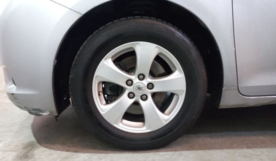 Toyota Sienna 3.5 CE AT Minivan 2017