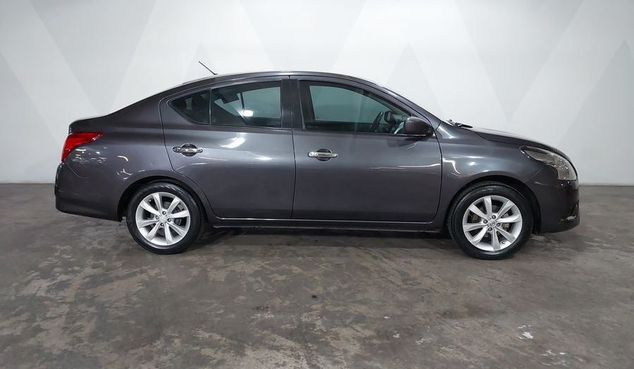 Nissan Versa 1.6 ADVANCE TA AC Sedan 2016