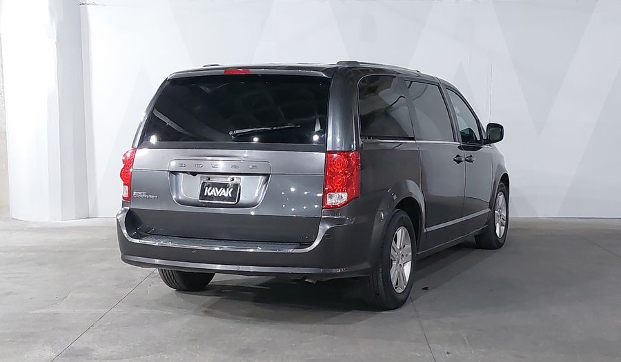 Dodge Grand Caravan 3.6 SXT + Minivan 2017