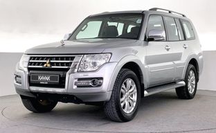 Mitsubishi • Pajero