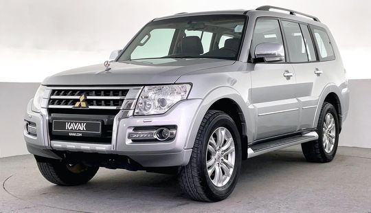 Mitsubishi • Pajero