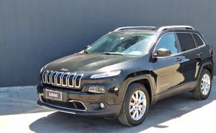 Jeep • Cherokee