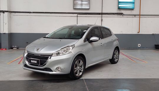 Peugeot • 208