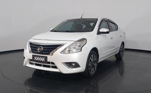 Nissan • Versa