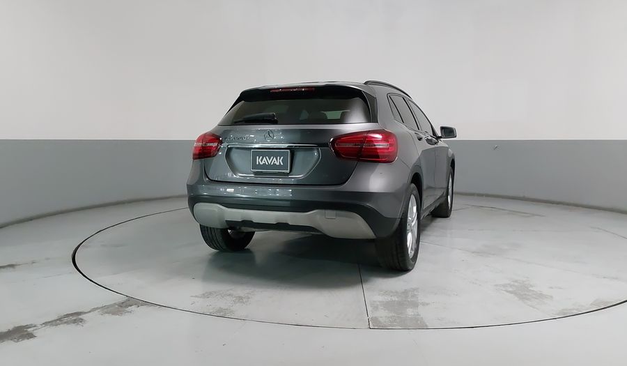 Mercedes Benz Clase Gla 1.6 GLA 200 DCT Suv 2020