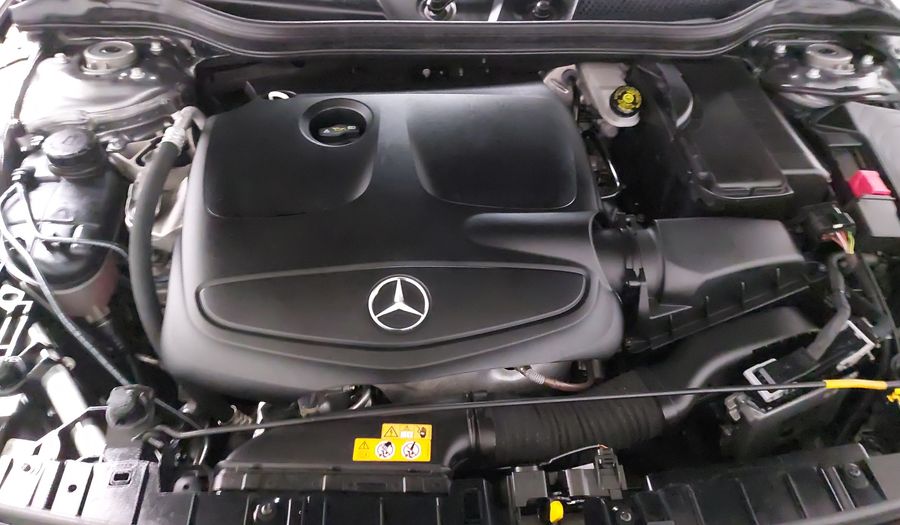 Mercedes Benz Clase Gla 1.6 GLA 200 DCT Suv 2020