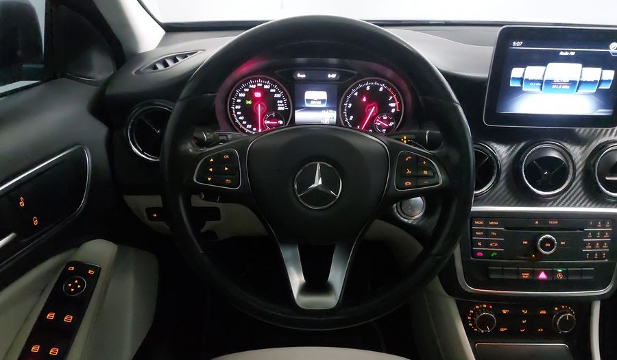Mercedes Benz Clase Gla 1.6 GLA 200 DCT Suv 2020