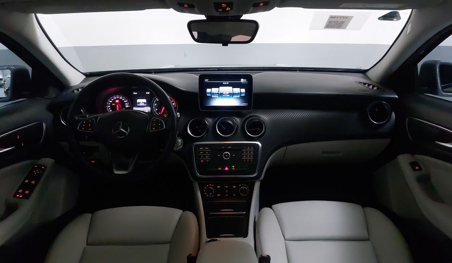 Mercedes Benz Clase Gla 1.6 GLA 200 DCT Suv 2020