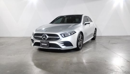 Mercedes Benz • Clase A