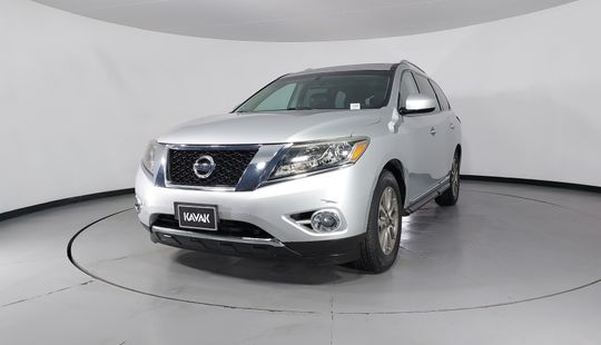 Nissan • Pathfinder