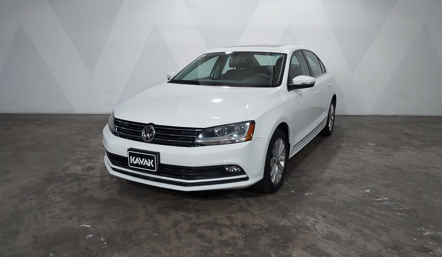 Volkswagen Jetta 2.5 COMFORTLINE MT BOLSAS AIRE DEL. Sedan 2017