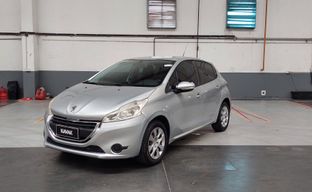 Peugeot • 208