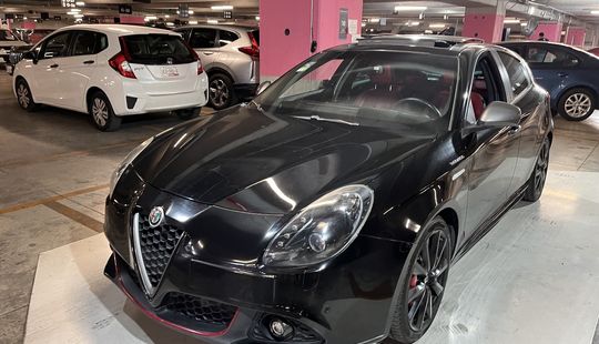 Alfa Romeo • Giulietta