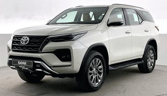 Toyota • Fortuner