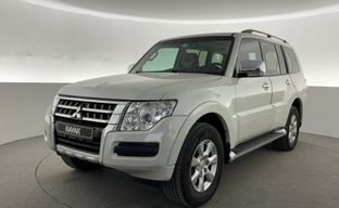 Mitsubishi • Pajero