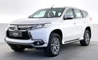 Mitsubishi • Montero Sport