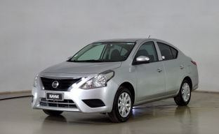 Nissan • Versa