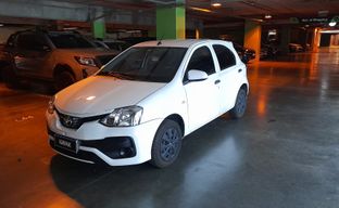 Toyota • Etios