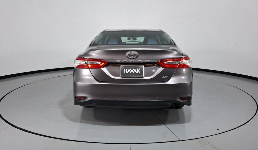 Toyota Camry 2.5 LE AUTO Sedan 2018