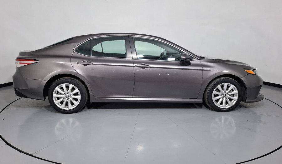 Toyota Camry 2.5 LE AUTO Sedan 2018