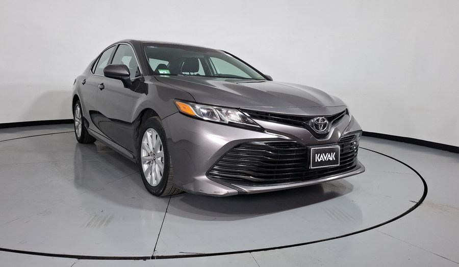 Toyota Camry 2.5 LE AUTO Sedan 2018