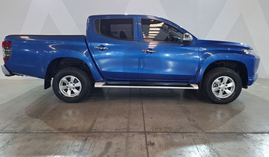 Mitsubishi L200 2.4 GLX GASOLINA Pickup 2021