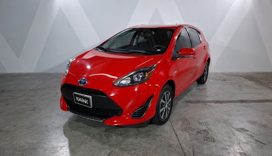 Toyota • Prius C