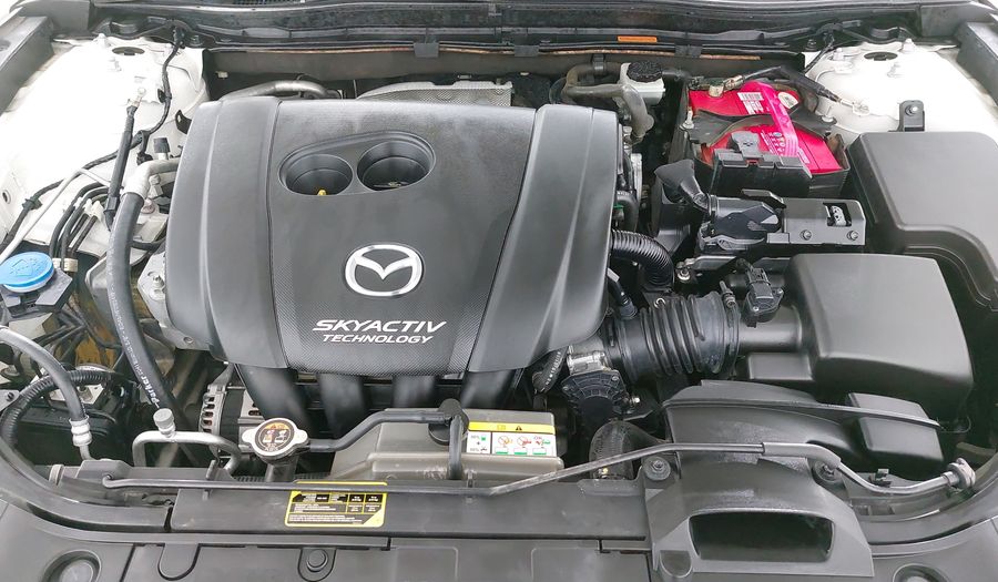 Mazda 3 2.5 SEDÁN S GT TA Sedan 2015