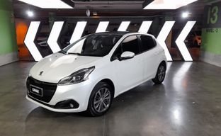 Peugeot • 208