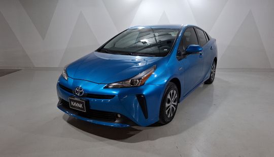 Toyota • Prius