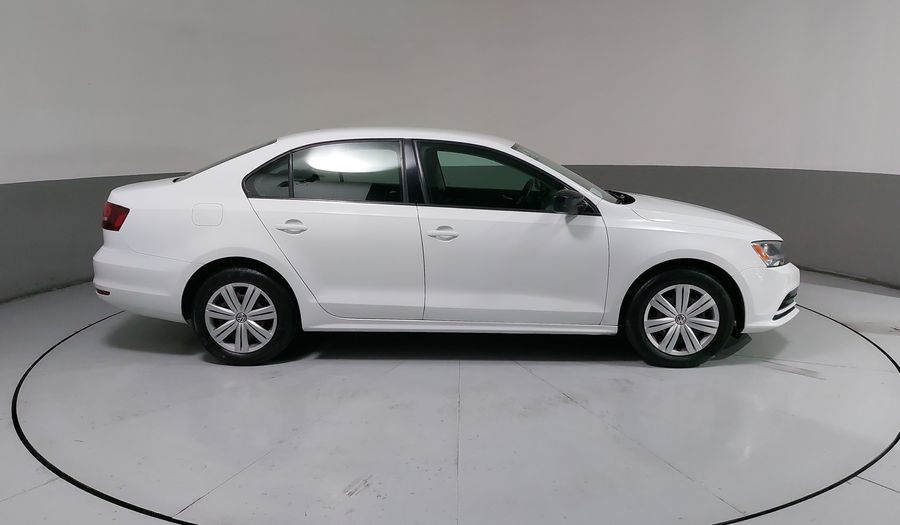 Volkswagen Jetta 2.0 MT Sedan 2016