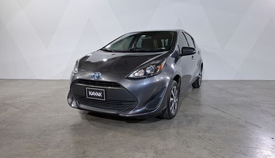 Toyota • Prius C